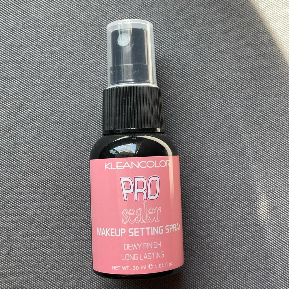 PRO Sealer Makeup Setting Spray Dewy Finish